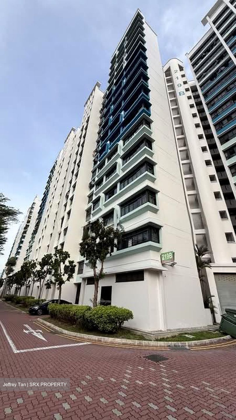 Blk 219B Linear Green @ Bedok (Bedok), HDB 4 Rooms #558779311